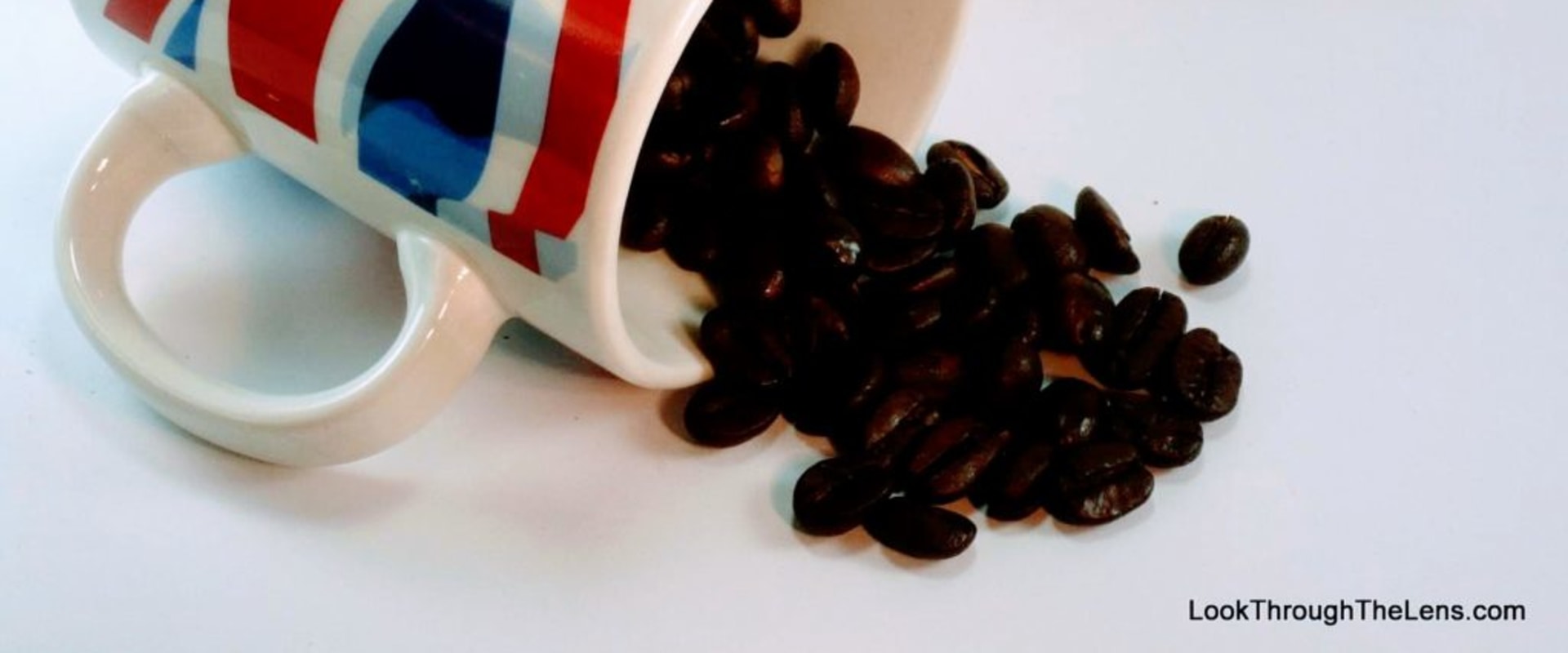 Does Folgers Coffee Taste Good? An Expert's Perspective